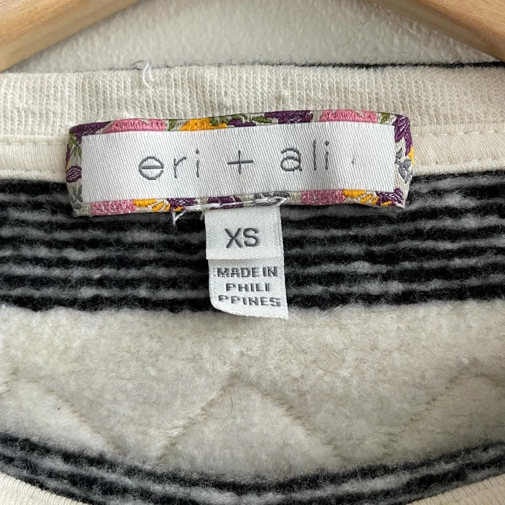 Eri + Ali Sabori Sweater - Picture 5 of 10